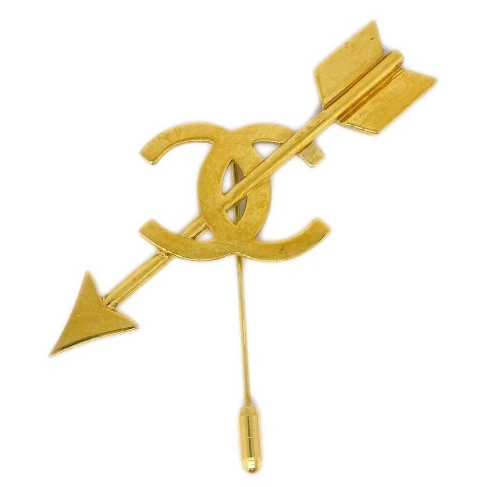 Exquisite Chanel Gold Plated Bow and Arrow Brooch Pin 3 Inches